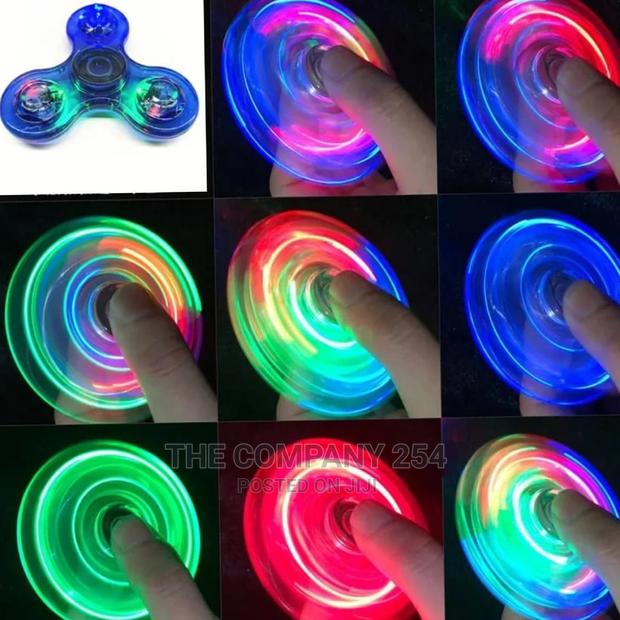 Crystal Luminous Hand Spinning Fidget Ksh.299 - thumbnail 3