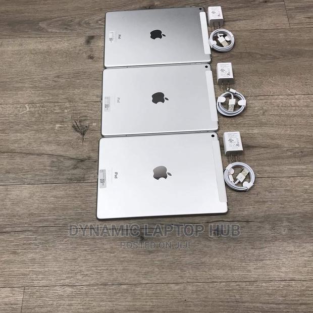 Apple iPad Air 2 32 GB White - main view