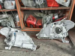 Raum Headlights Nonzenon With Bulbs and Sockets