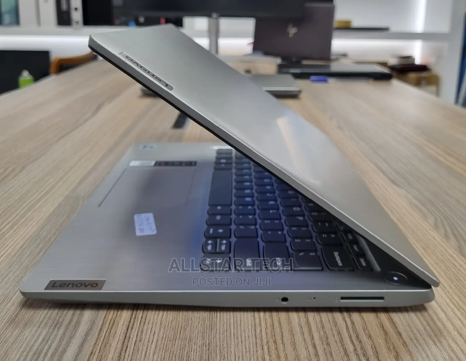 Laptop Lenovo Ideapad 3-14iil05 8GB Intel Core I5 SSD 512GB