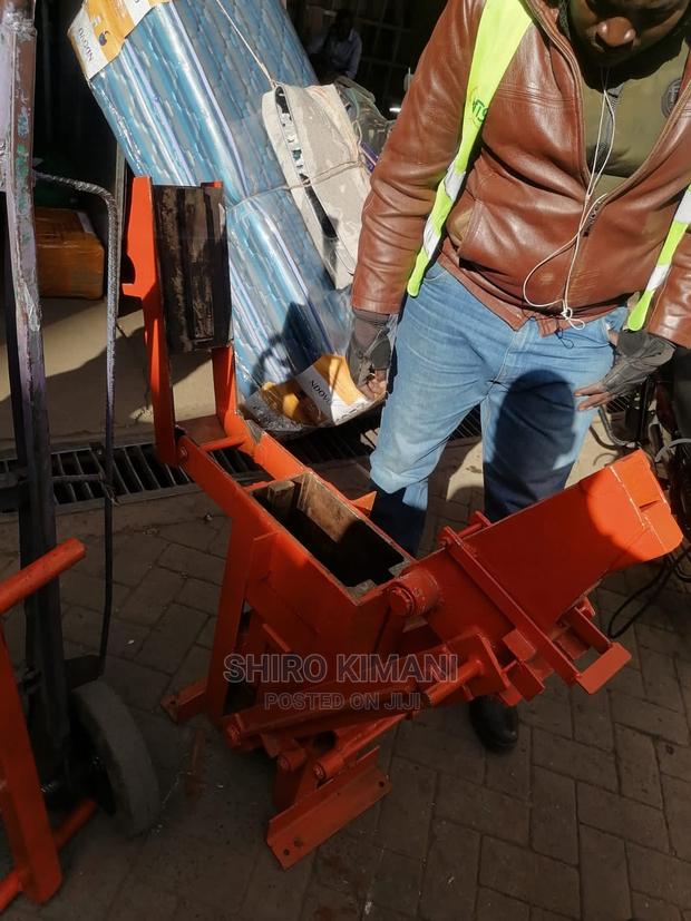 Perfect Interlocking Brick Machine