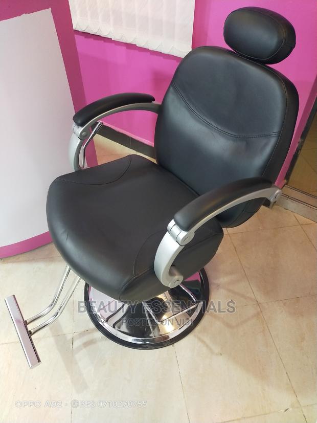 Barber Chair/Finishing Chair - main view
