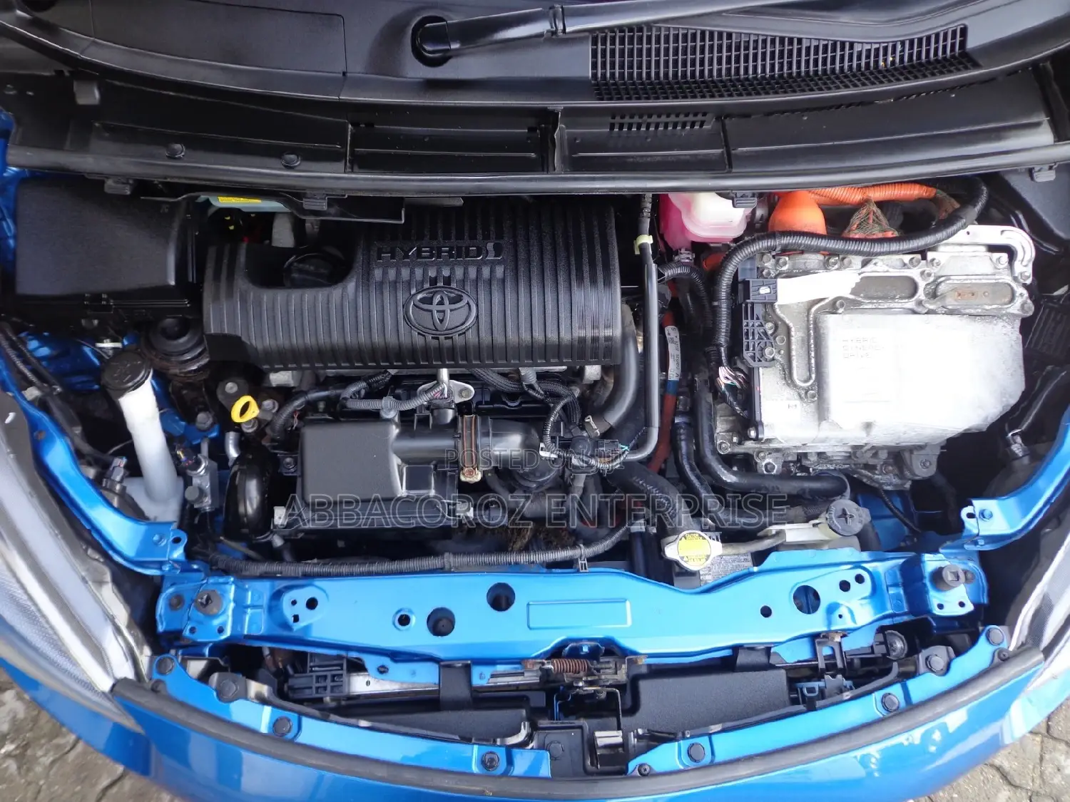 Toyota Sienta 1.5 Hybrid FWD 2016 Blue