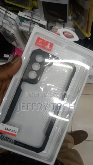 Samsung Galaxy S22 Shockproof Back Cover Case