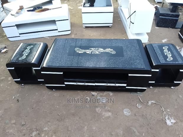 Coffee Table Black+2 Stools. - main view