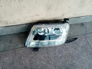 Suzuki Esqudo Headlight Xenon.