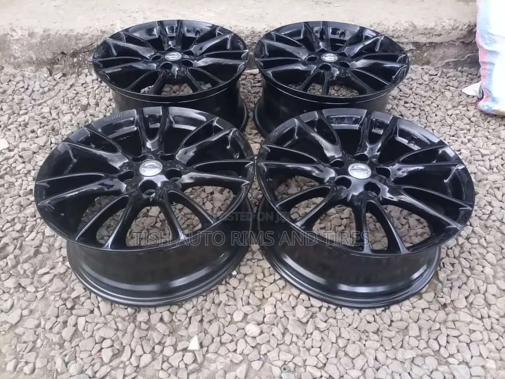 Nissan Skyline 18 Inch Rims Set