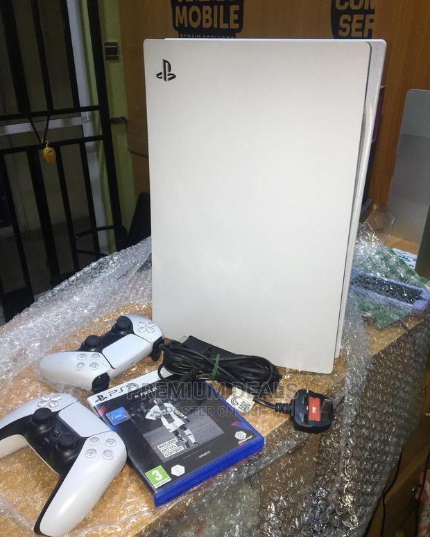 Milky Like New Ps5 Standard - main view