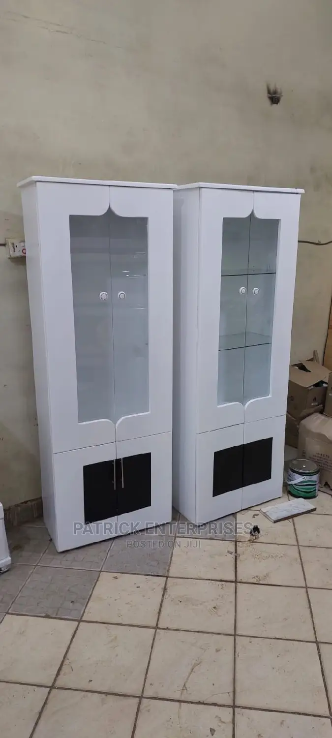 Morden Wooden Utensils Cabinet