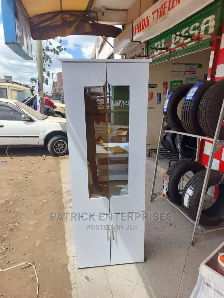 Morden Wooden Utensils Cabinet
