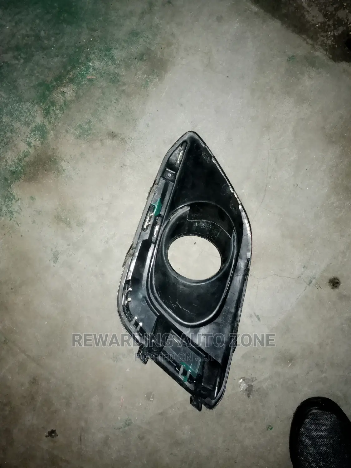 Suzuki Swift 2013 Foglights Cover.