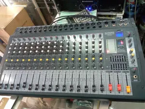 Powered Mixer 16 Channel
