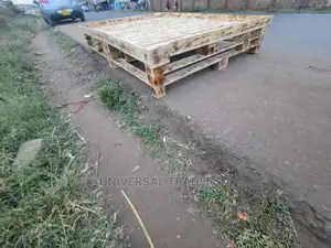 Exotic Wooden Pallet Bed - 5*6 DIY Detachable/Attachable Bed