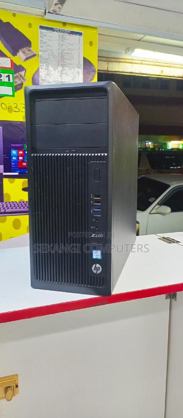 Desktop Computer HP Z240 8GB Intel Core I5 HDD 500GB - main view