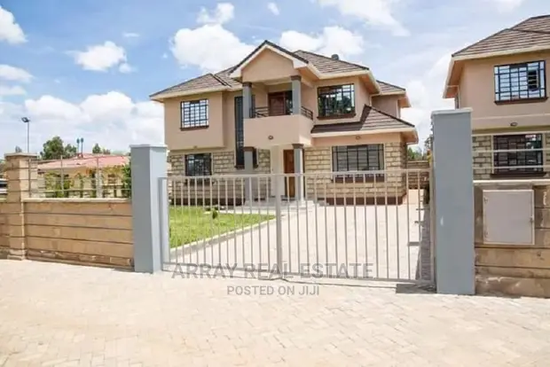 4bdrm Maisonette in 4 Br All Ensuite Own, Karai for sale