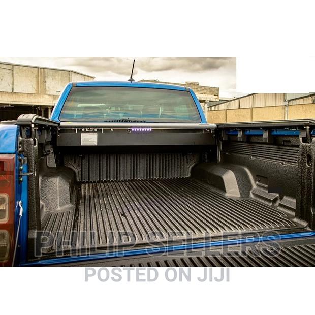 Ford Ranger 2012-2019 Retractable Manual Roller Shutter - thumbnail 3