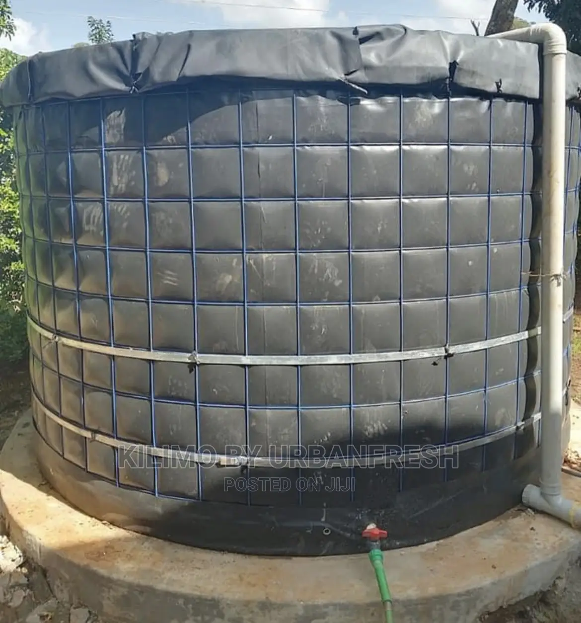Round Water Tanks 8,000ltrs.