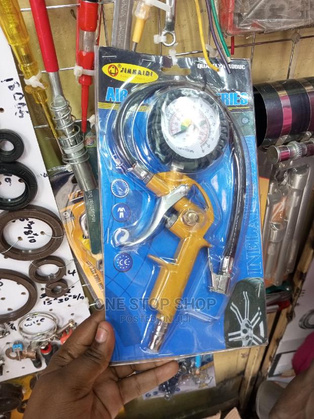 Colored Air Inflator Gauge - main view