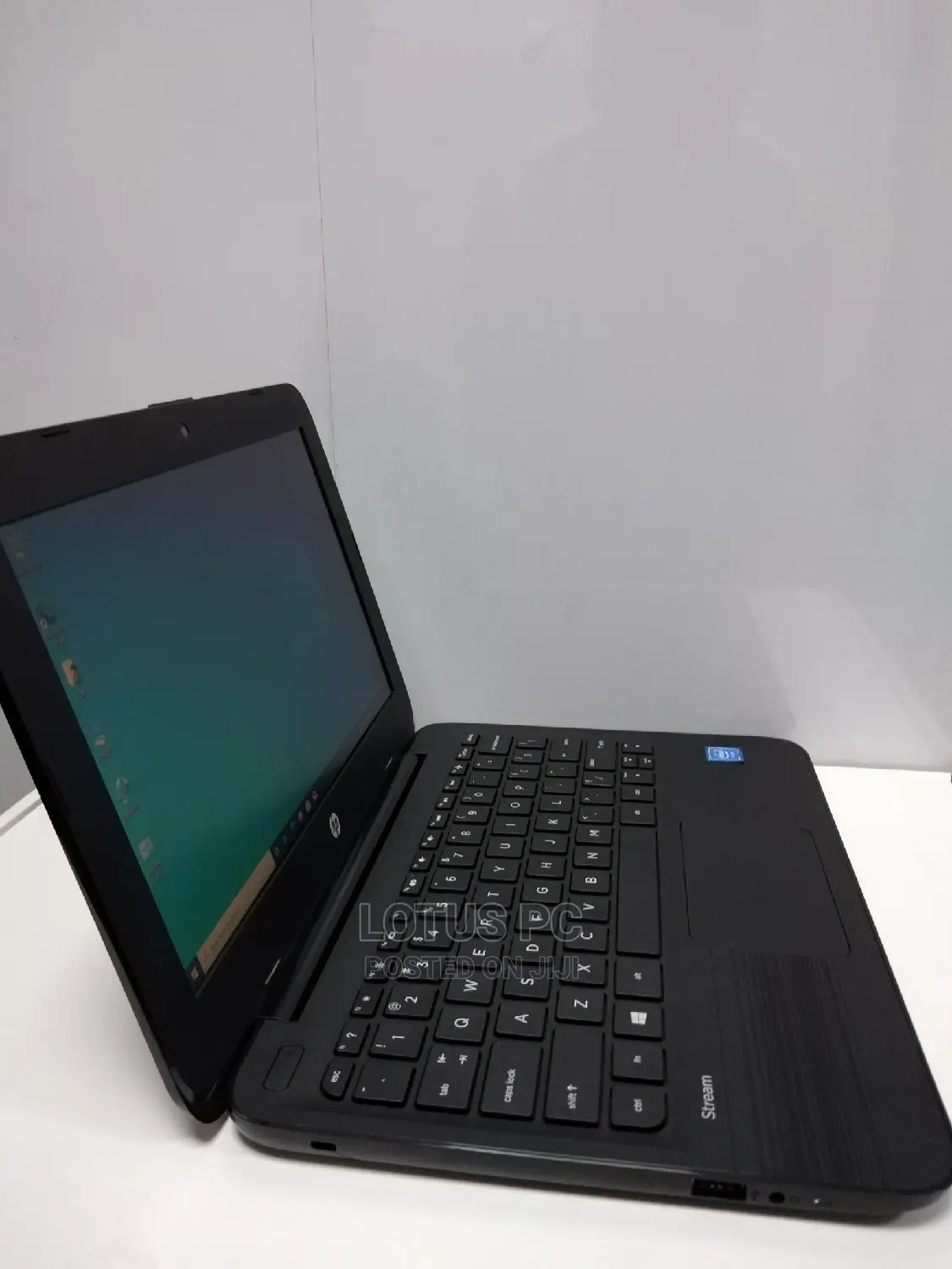 Laptop HP Stream 11-Ah110hr 4GB Intel Celeron SSD 60GB