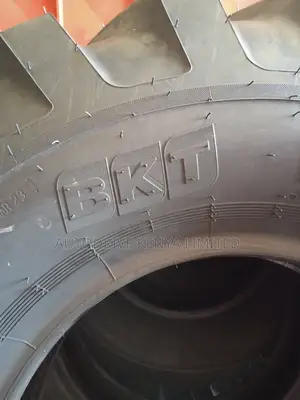 14.00 - 24 BKT Industrial