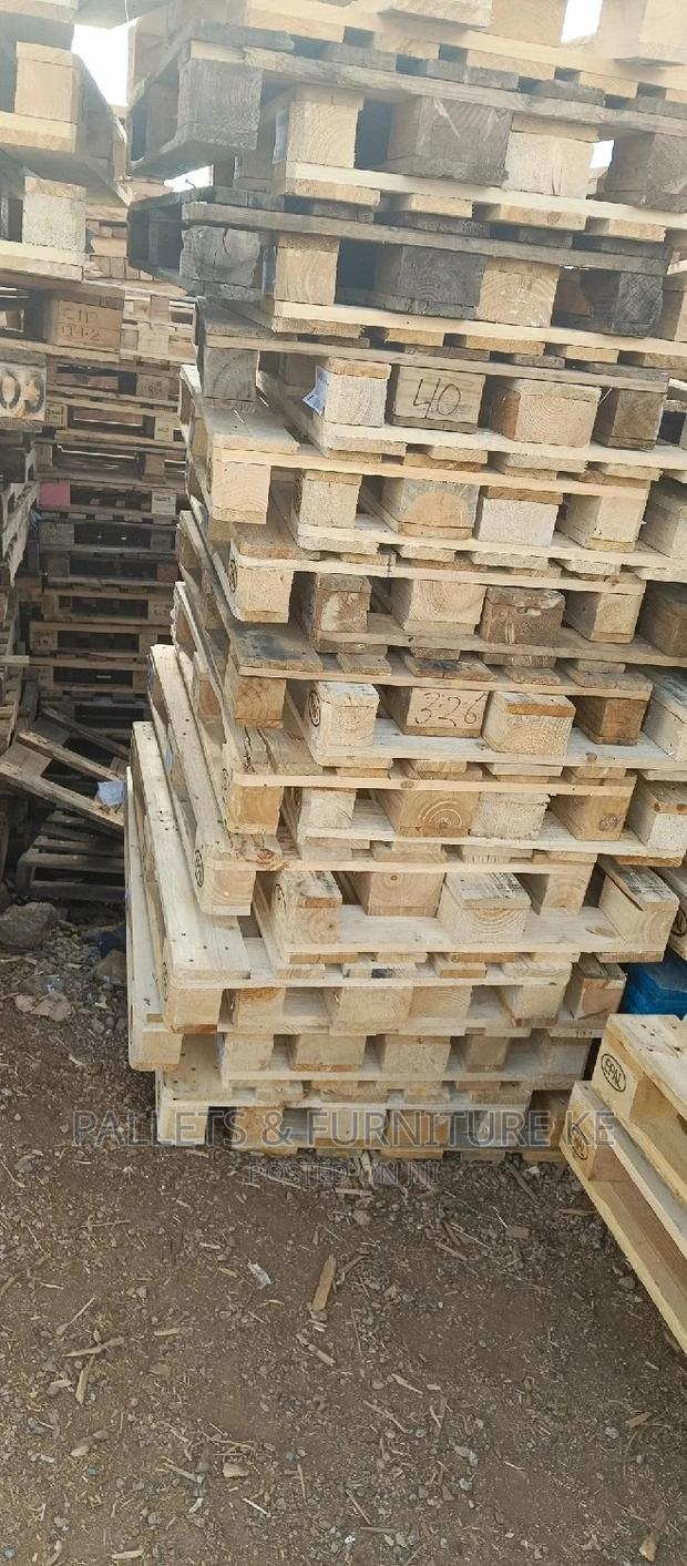 Wooden Pallets 076 - thumbnail 3
