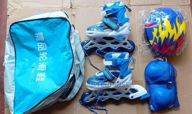Skates Set (Skates, Safety Gear, Helmet)