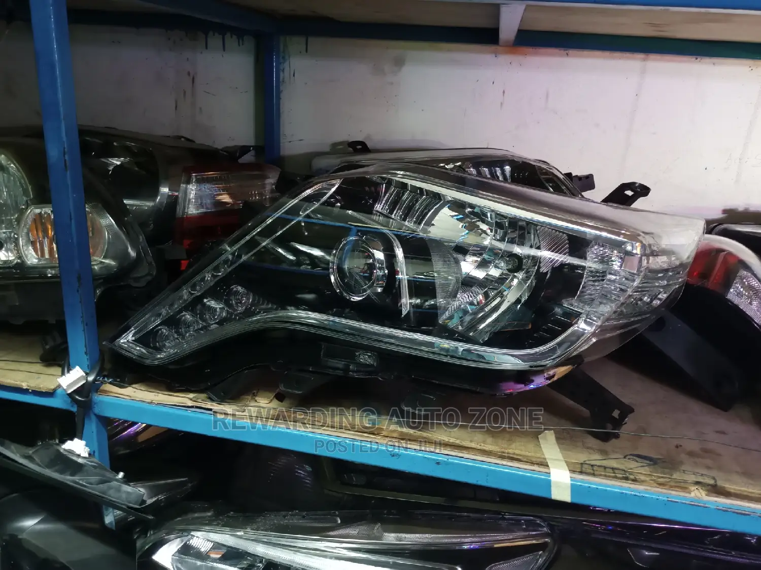 Prado 165 Headlight Xenon.