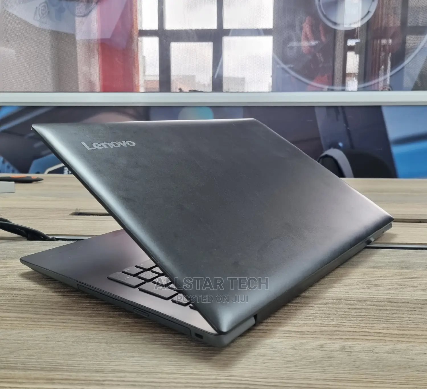 Laptop Lenovo IdeaPad 320 4GB Intel Core I3 HDD 500GB