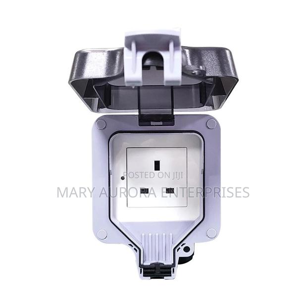Weatherproof Tronic Single Socket - main view
