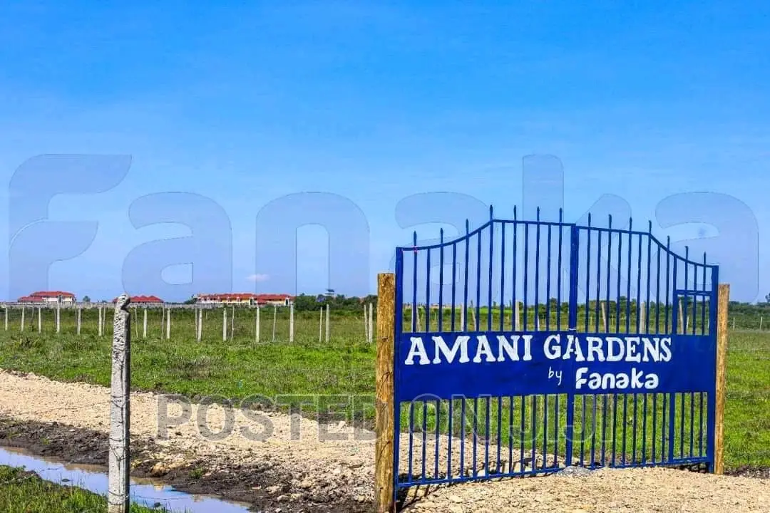 300 Meters From Tarmac Plots in Koma Mw^