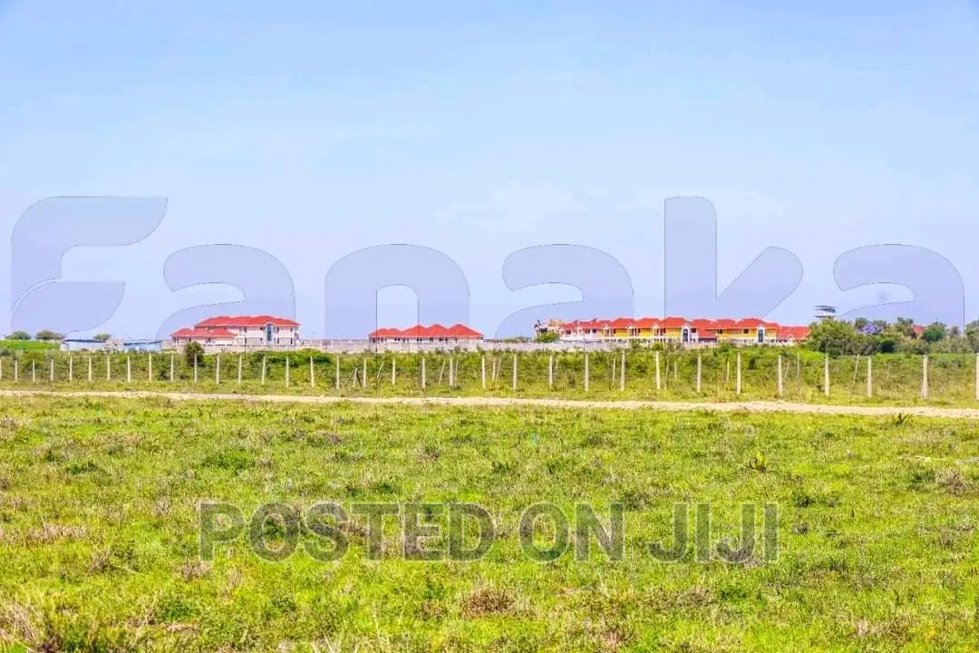 300 Meters From Tarmac Plots in Koma Mw^