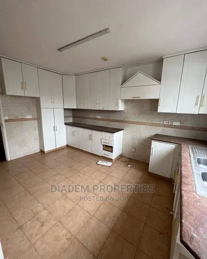 3bdrm Apartment in Valley Arcade for rent