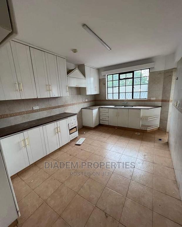 3bdrm Apartment in Valley Arcade for rent - thumbnail 9