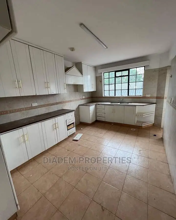 3bdrm Apartment in Valley Arcade for rent