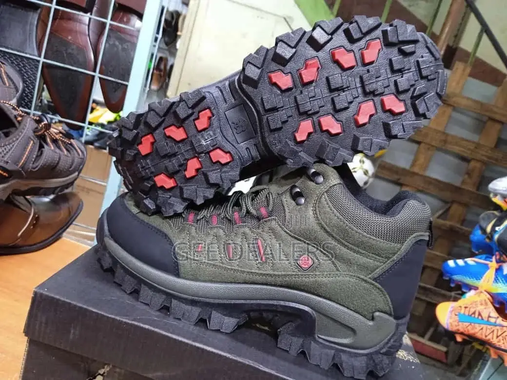 Unisex Skyview Outdoor Hiking Boots