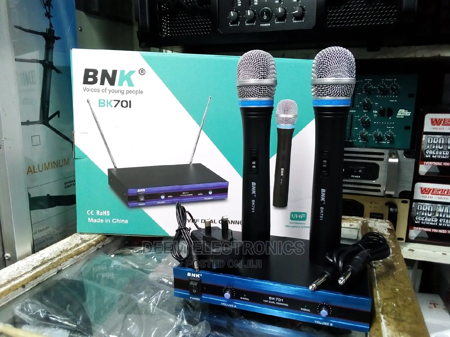 Wireless Microphone BNK - 701