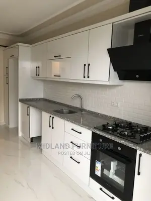 Kitchen/ Wardrobe Installation / Kitchen Cabinet