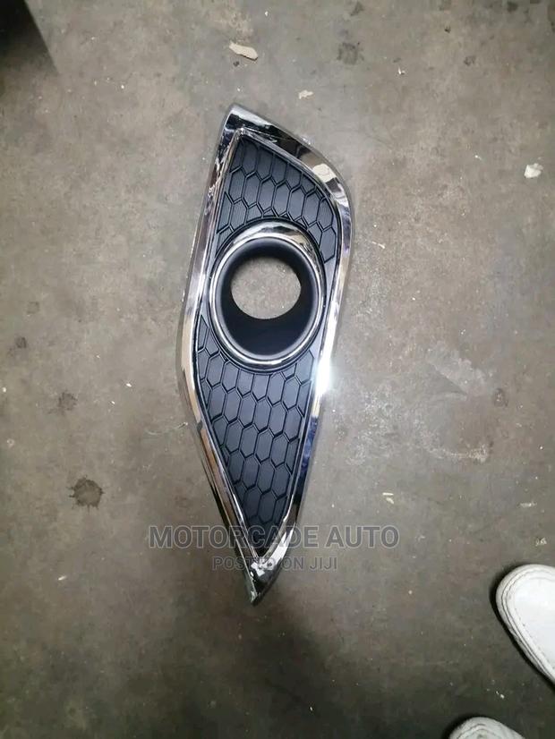 Honda CR-V Fog Light Cover - main view
