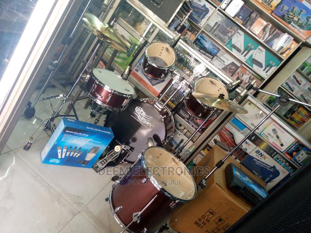 Drumset 5pc With Drum Mics and Cable and Stands - main view