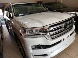 Toyota Land Cruiser 4.6 V8 ZX 2017 White