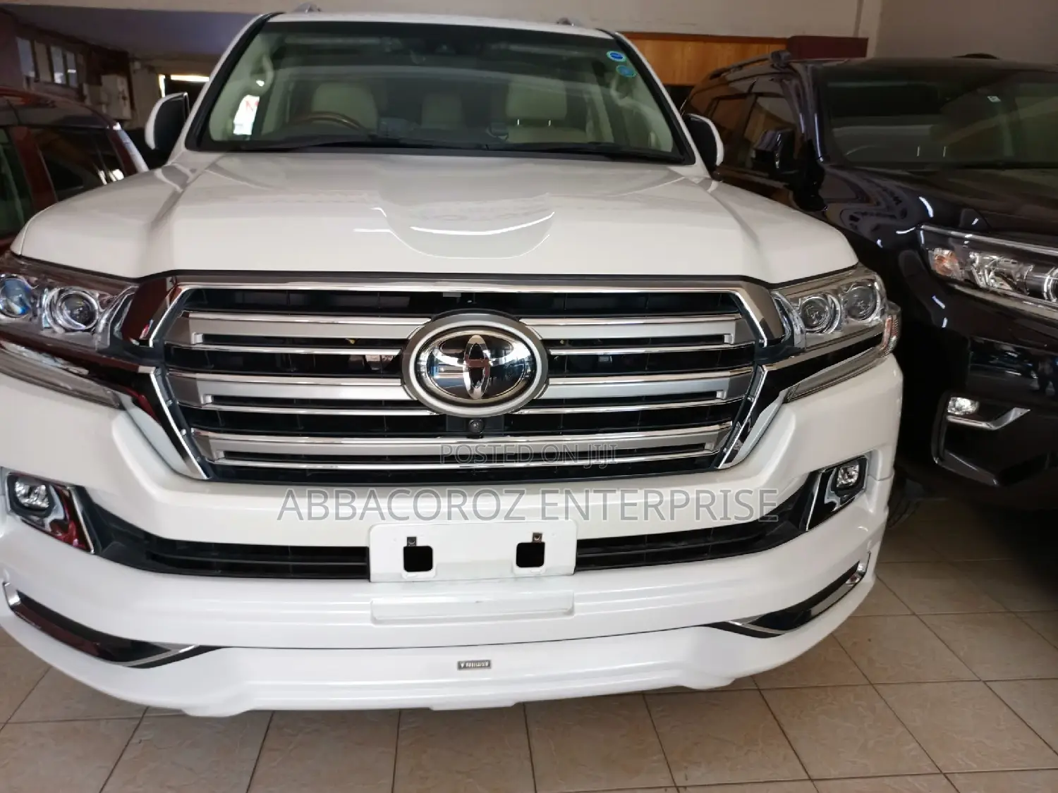 Toyota Land Cruiser 4.6 V8 ZX 2017 White