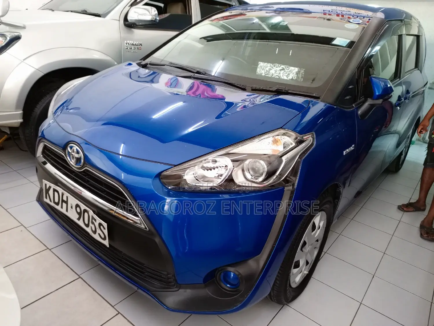 Toyota Sienta 1.5 FWD 2015 Blue