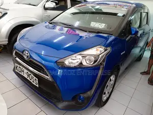 Toyota Sienta 1.5 FWD 2015 Blue