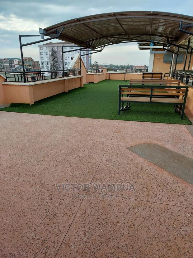 Stelvic Luxurious One Bedroom Airbnb - thumbnail 12