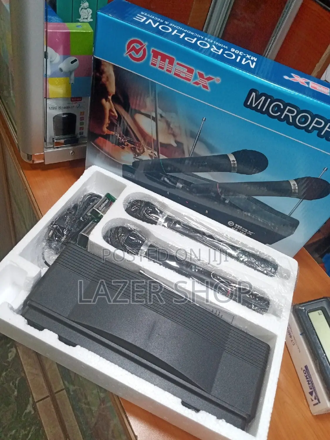 Microphone