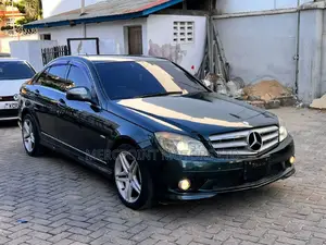 Mercedes-Benz C200 2009 Blue