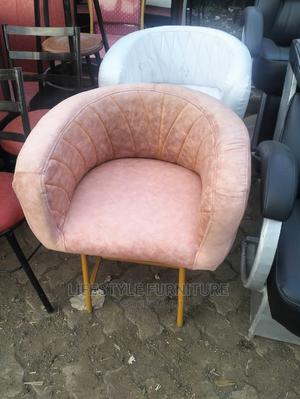 Styling Chairs for Makeup Artist - thumbnail 2