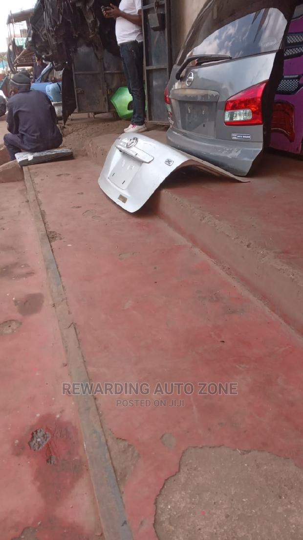 Axio 2010 Boot(Tailgate).