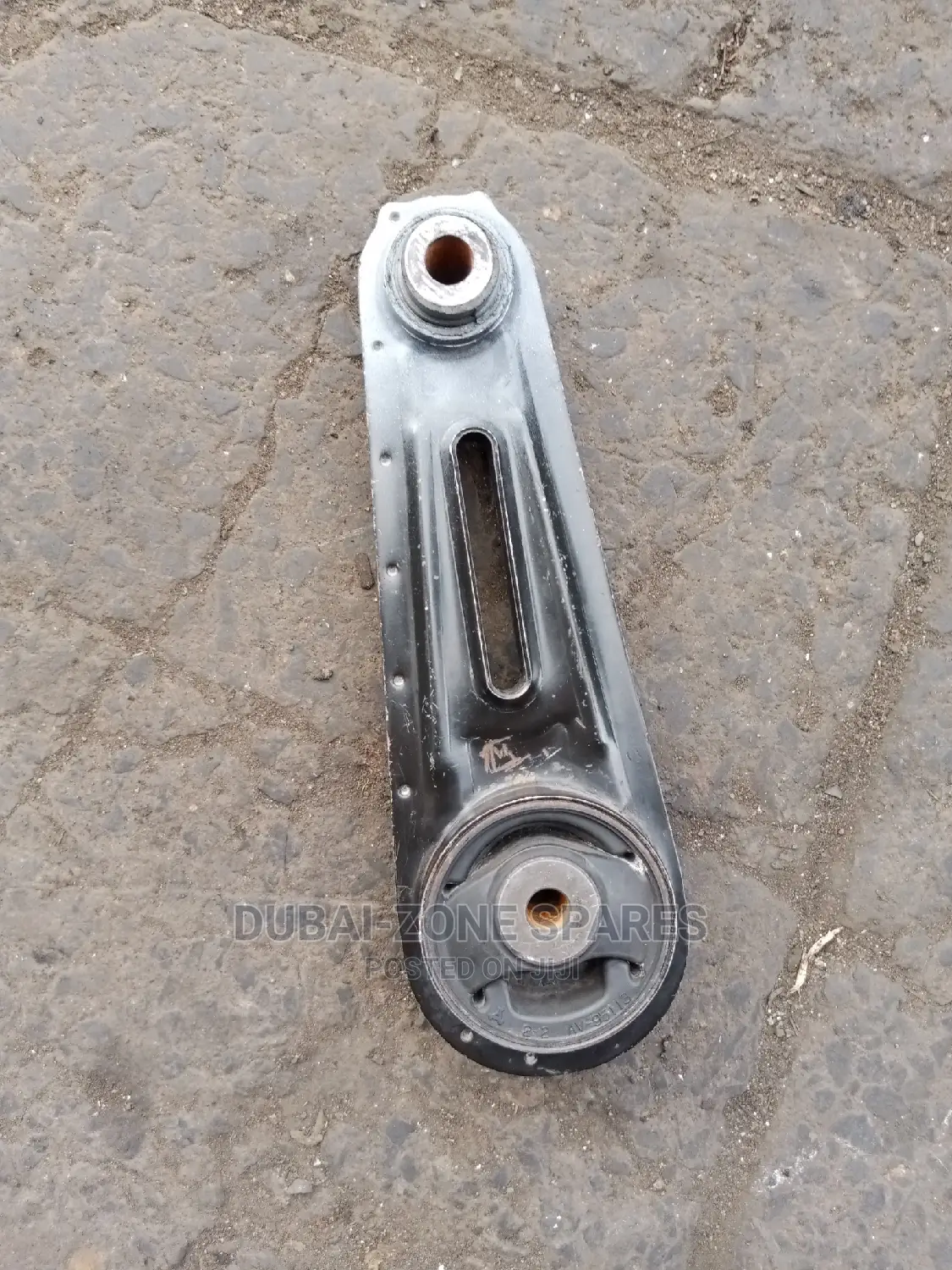 Gearbox Mount Nissan Serena, Lafesta, Extrail Available.