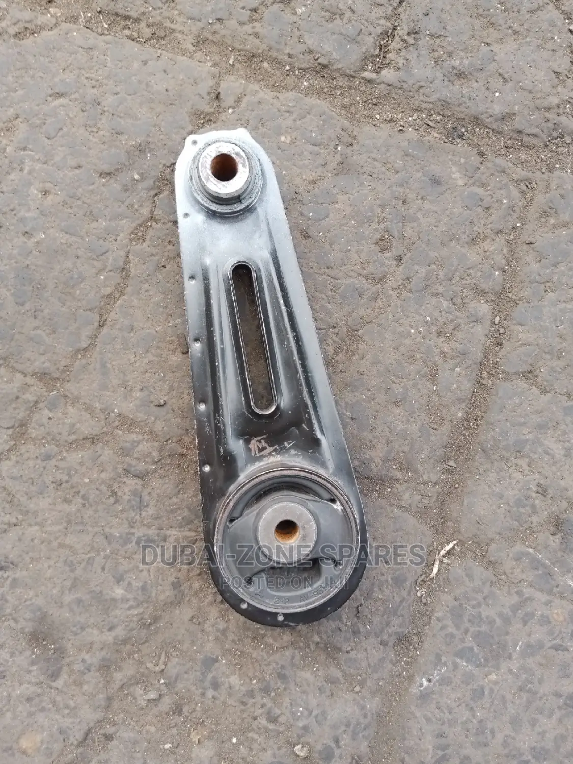 Gearbox Mount Nissan Serena, Lafesta, Extrail Available.